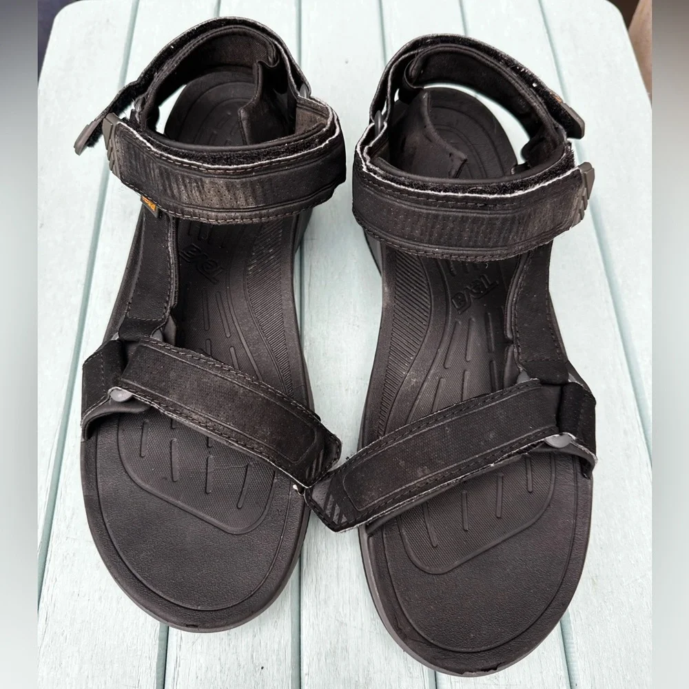 Teva Men’s Black Strata Universal Hiking Sandals Size 13 Pre-owned Item 1099445